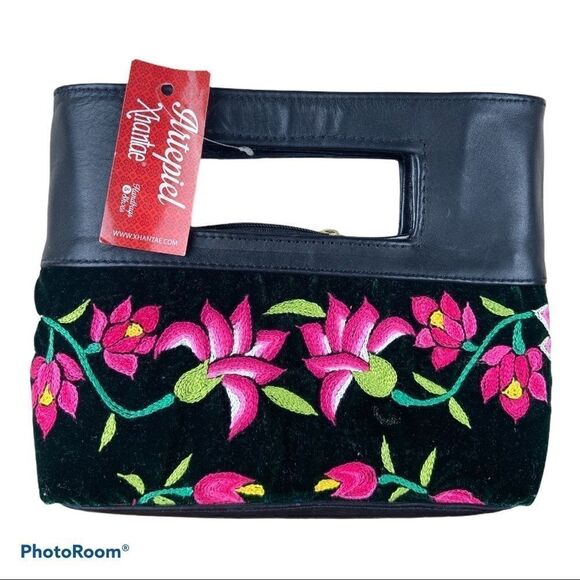 Embroidered Suede And Leather Hand Bag - Picture 4 of 9